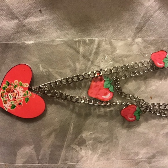 NWT LE STRAWBERRY SHORTCAKE LAYERED NECKLACE - Picture 7 of 11